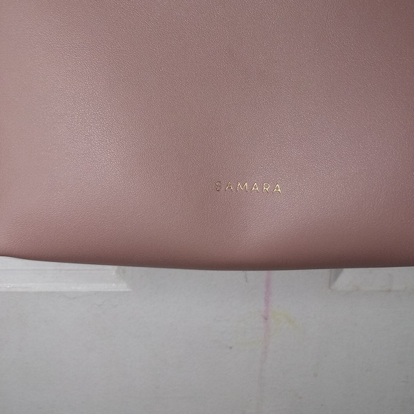 New Samara Cross Body Bucket Bag in Rose Blush Pink Vegan Leather - Picture 6 of 9